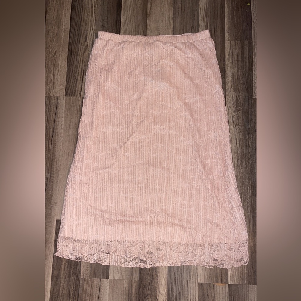 90’s|Y2K Pink Lace Midi skirt